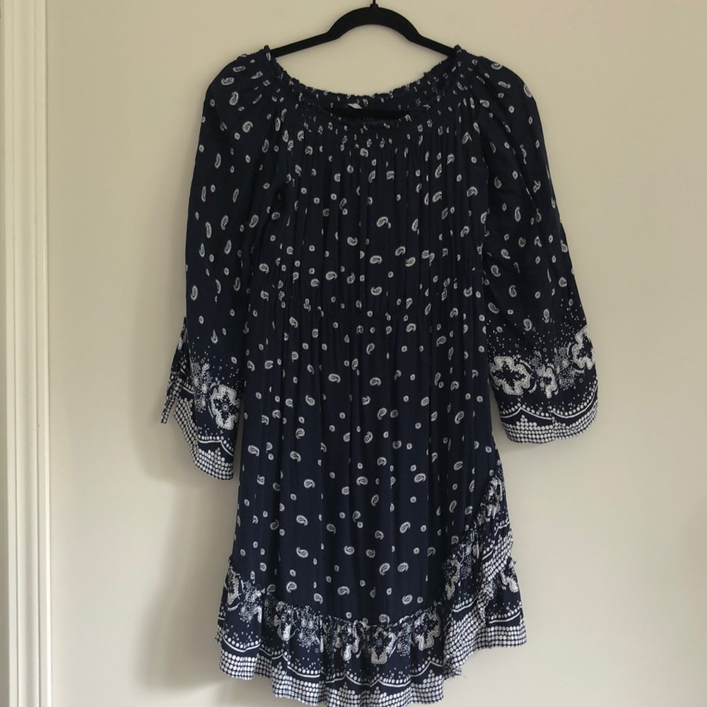 Dex navy ruffle dress size med
